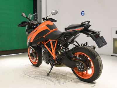 KTM 1290 Super Duke GT 2022