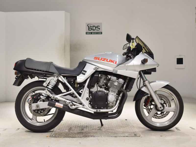 Suzuki GSX250S Katana