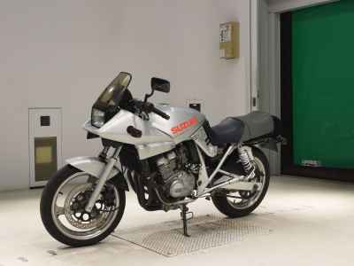 Suzuki GSX250S Katana