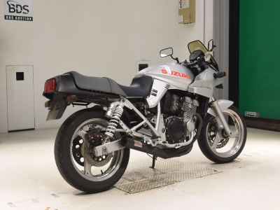Suzuki GSX250S Katana