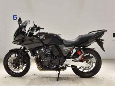 Honda CB400 Super Boldor 2021