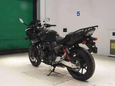 Honda CB400 Super Boldor 2021