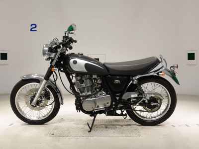 Yamaha SR400 2021