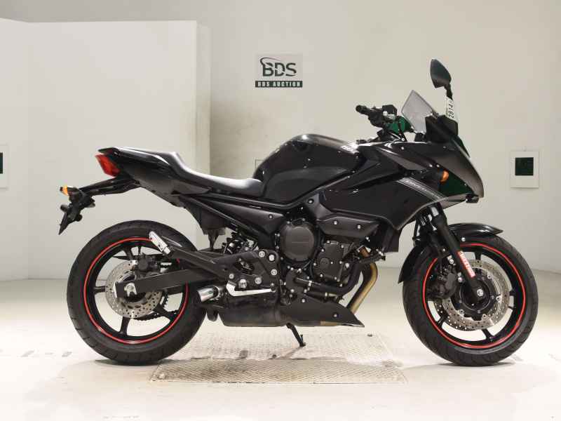 Yamaha XJ6 Diversion 2011