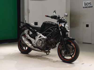 Suzuki Gladius SFV400 2010