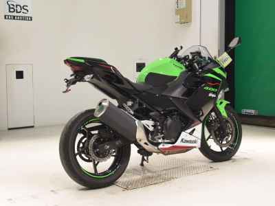 Kawasaki Ninja 400 2022