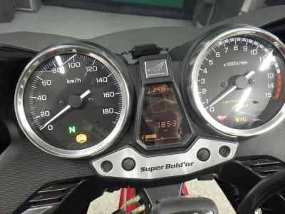 Honda CB400 Super Boldor 2021