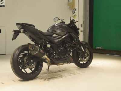 Suzuki GSX-S750 2019