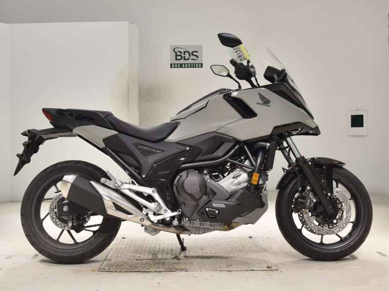 Honda NC750X DCT 2025