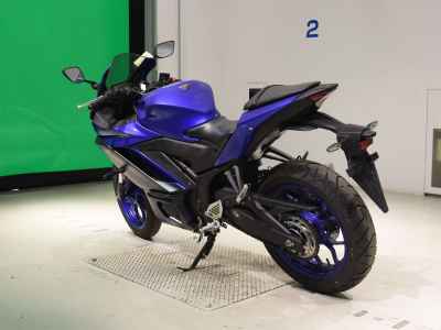 Yamaha YZF-R25 2022