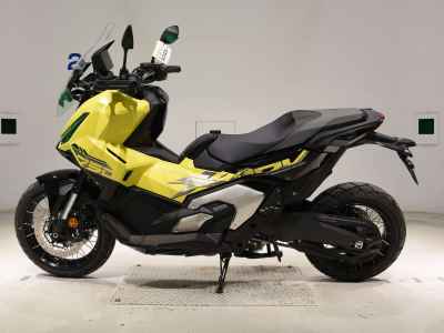 Honda X-Adv 750 2025