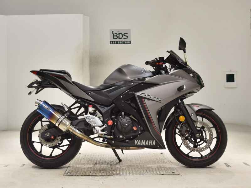 Yamaha YZF-R25 2016