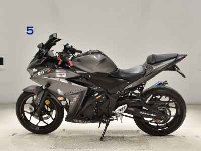 Yamaha YZF-R25 2016