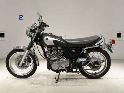 Yamaha SR400 2021