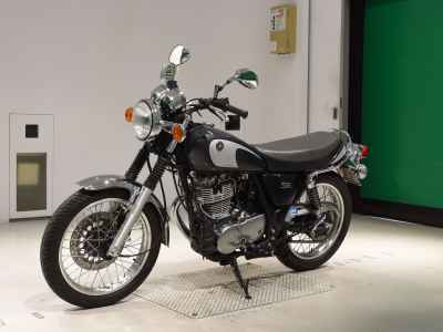Yamaha SR400 2021