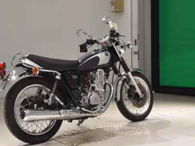 Yamaha SR400 2021