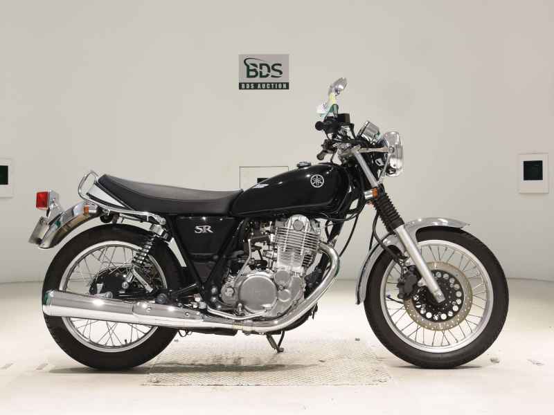 Yamaha SR400 2021