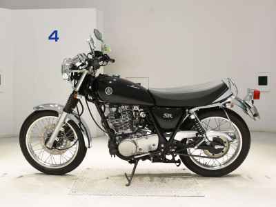 Yamaha SR400 2021