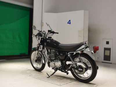 Yamaha SR400 2021