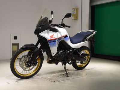 Honda Transalp 750 2024