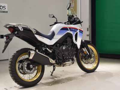 Honda Transalp 750 2024