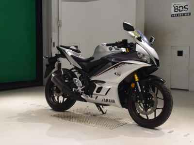 Yamaha YZF-R25 2020