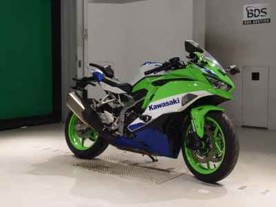 Kawasaki Ninja ZX-4RR