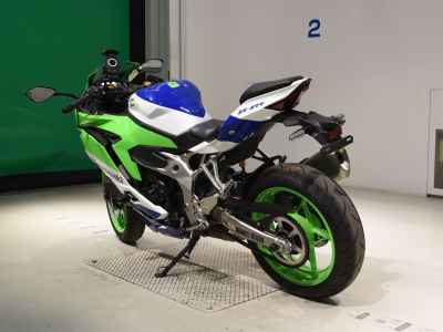 Kawasaki Ninja ZX-4RR