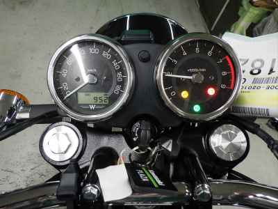 Kawasaki W800 2025