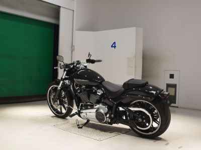 Harley-Davidson Breakout FXBRS1870 2022