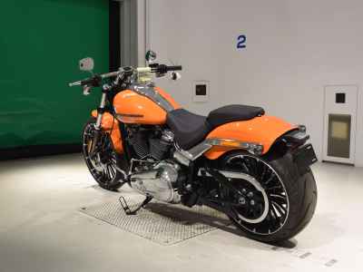 Harley-Davidson Breakout FXBR1920 2023