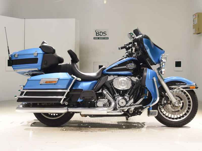 Harley-Davidson FLHTCU 1690 2011