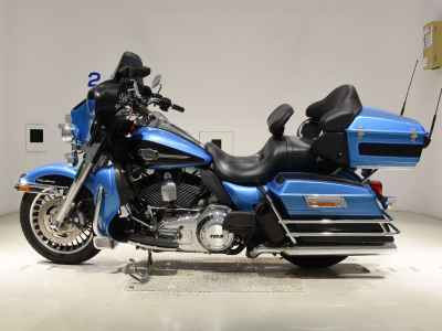 Harley-Davidson FLHTCU 1690 2011