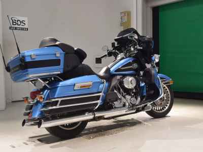 Harley-Davidson FLHTCU 1690 2011