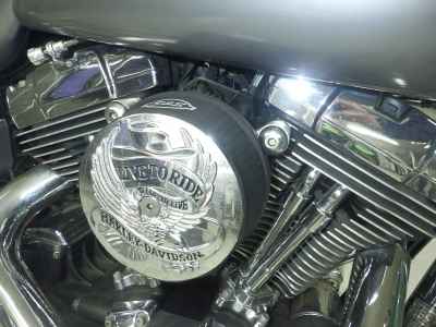 Harley-Davidson Wide Glide FXDWGI1450 2005