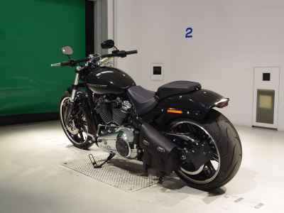 Harley-Davidson Breakout FXBRS1870 2021