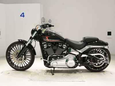 Harley-Davidson Breakout FXBR1920 2023