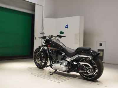 Harley-Davidson Breakout FXBR1920 2023
