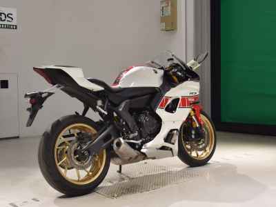 Yamaha YZF-R7 2022