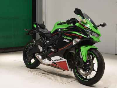 Kawasaki Ninja ZX-25R KRT Edition