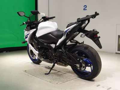 Suzuki GSX-S1000F 2021