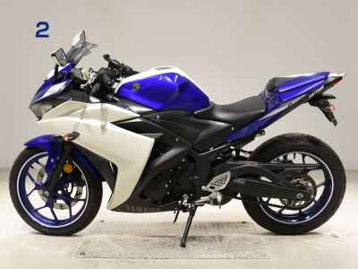 Yamaha YZF-R25 2016