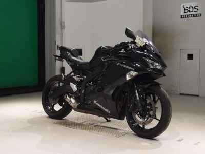 Kawasaki Ninja ZX-25R 2021