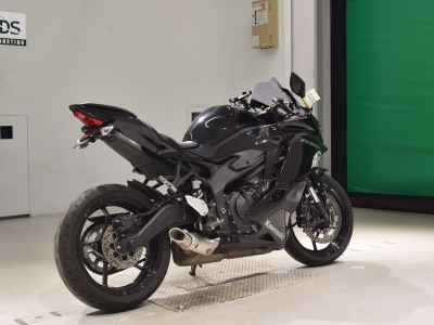 Kawasaki Ninja ZX-25R 2021