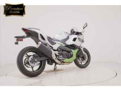 Kawasaki Ninja 7 Hybrid 2025