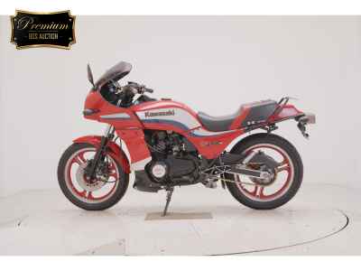 Kawasaki GPZ550 2025