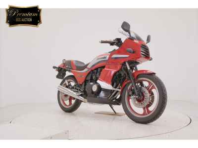 Kawasaki GPZ550 2025