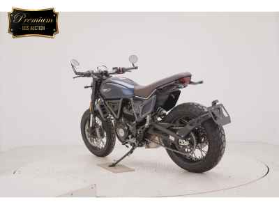 Ducati Scrambler Nightshift 2025