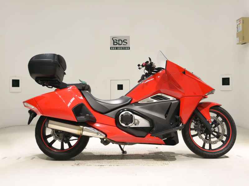 Honda NM4 Vultus 2015