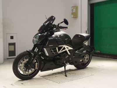 Ducati Diavel 2012